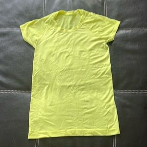 Lululemon swiftly tech size 6